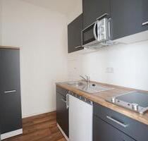 1-Raum Wohnung mit Einbauküche, Balkon und Aufzug - Plauen Alt Chrieschwitz