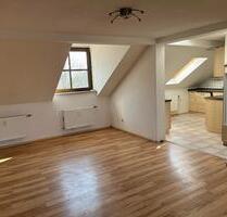 Dachgeschosswohnung zur Miete 898 € WM 624 € KM - Dresden Loschwitz