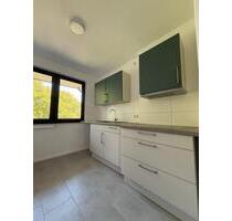 2 Zimmer Wohnung mit Küche (AEG Geräte) u. 2 Balkone in Meiderich - Duisburg Mittelmeiderich