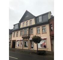 Großzügige 5-Zimmerwohnung in zentraler Lage - Klötze