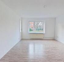 Geräumige 3-Zimmer-Erdgeschosswohnung mit EBK und BALKON - Rendsburg