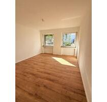*Helle 4-Zimmer-Wohnung mit Balkon* - Hückelhoven