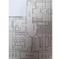 gepflegte geräumige 3 Zimmer DG Wohnung - Schwandorf
