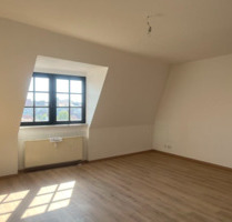 Neu sanierte 2-Zimmer-Wohnung im Dachgeschoss in Wurzen!