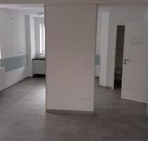 Büro-Praxisräume in Erlangen-Bruck - Adelsdorf