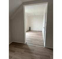 Wunderschöne 3-Zimmer Neubau Dachgeschoss Wohnung im Zentrum von Geseke, NEUBAU, Erstbezug zum 01.08.2025