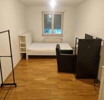 1 Zimmer in einer 2er WG - 750,00 EUR Kaltmiete, ca.  22,00 m² in München (PLZ: 81679) Bogenhausen