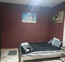 räumiges WG Zimmer mit zwei mitbewonerinen - Stuttgart Feuerbach