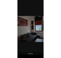 Kleines Apartment in Köln-Ehrenfeld für 6 Monate zu vermieten.