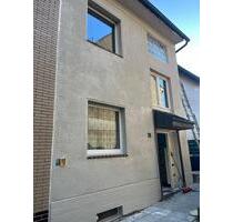 Ruhige Wohnung zu vermieten - 1.140,00 EUR Kaltmiete, in Essen (PLZ: 45355) Stadtbezirk IV