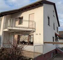 Doppelhaushälfte mit Einliegerwohnung, Garage und Garten - Sinsheim