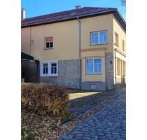 Haus in Droyßig zu verkaufen - 310.000,00 EUR Kaufpreis, ca.  285,00 m² in Droyßig (PLZ: 06722)