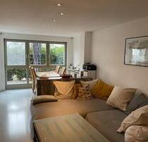 Gemütliche 1,5-Zimmer-Souterrain-ETW mit Duplex-Stellplatz - Putzbrunn