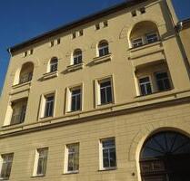 Rein Kommen - Wohl Fühlen! Modernisierte 2-Raum-Wohnung in zentraler Lage - Altenburg