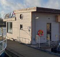 Tiny Hausboot OFF für Auszeit in Hamburg, Ferien auf dem Wasser