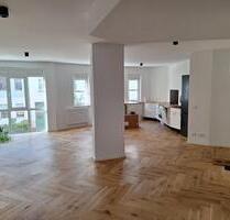 3-Zimmer in Victoriastadt Parkett, EBK, ruhig und doch zentral - Berlin Rummelsburg