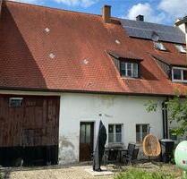 Wohnen im Ehemaligen Schloß - 45.000,00 EUR Kaufpreis, ca.  90,00 m² in Markt Berolzheim (PLZ: 91801)
