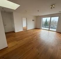 Wohnung - betreutes Wohnen - 3 ZBK mit sonnigem Balkon - Aichach