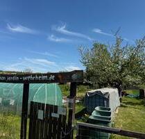 Grosses Gartengrundstück, Ortsrandlage. Inkl. Mieteinnahmen - Wehrheim
