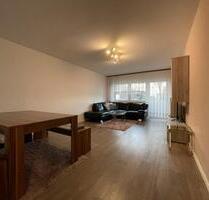 Schöne 2 Zi.-Wohnung mit Einbauküche und Parkplatz - Offenbach am Main Bieberer Berg