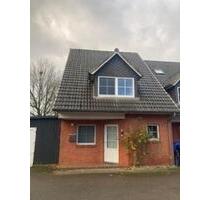 Reihenendhaus mit separater Hofeinfahrt und Doppelgarage - Handewitt