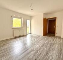 Renovierte 2R-Wohnung mit Tageslichtbad und Balkon - Gera