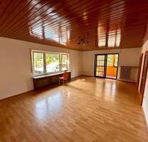 Schöne 4-Zimmer-Wohnung mit 130m2 Wintergarten Balkon und Keller - Contwig