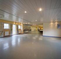 Vereinshaus mit Gaststätte - 2.000,00 EUR Kaltmiete, ca.  8,33 m² in Neunkirchen (PLZ: 66540) Heinitz