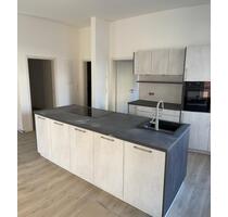 Attraktive 2,5-Raum-Wohnung mit EBK und Balkon in Neustadt - Neustadt an der Aisch