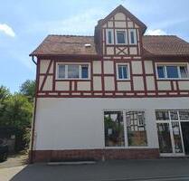 2 Häuser + Gewerbeeinheit zwischen Gießen und Marburg, Fronhausen