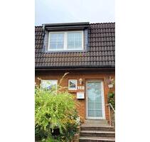 Gepflegtes Reihenmittelhaus in ruhiger Wohnlage in HH-Hausbruch - Hamburg Harburg