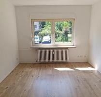 Renovierte 3-Zimmer-Erdgeschosswohnung mit Balkon zu vermieten! - Duisburg Hamborn