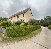 Attraktives Reihenendhaus mit Doppelgarage, Carport & Nebengelass - Spremberg