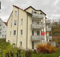 Zentrumsnah, ruhig und im Grünen: Top 2-Zi.-Whg. mit Einbauküche und Garage - Kulmbach Blaich