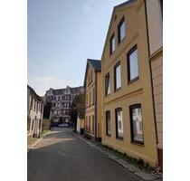 Gemütliche 1-Zimmer-Dachgeschosswohnung in der Mittelstraße 26 - Flensburg