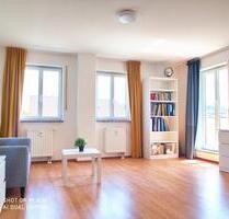 Helle 4-Zimmer-wohnung mit EBK, 2 Balkonen, 2 Bädern - Poing