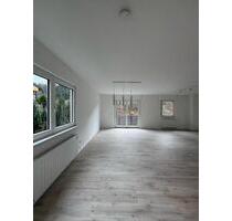 Moderne 3-Zimmer-Wohnung mit Balkon und Blick ins Grüne - Schönau