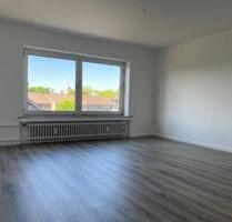 Frisch renovierte 2-Zimmer Wohnung mit Aufzug in Meiderich - Duisburg Mittelmeiderich