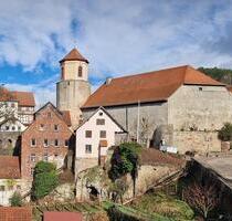 Zweifamilienhaus mit Gewerbeeinheit & vielen Nutzungsmöglichkeite - Triefenstein