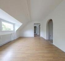 Renovierte große Dachgeschosswohnung, Erstbezug von privat! - Hagen Hagen-Mitte
