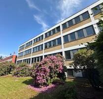 Büro- und Lagerräume (ca. 32 und 49 m²) in Gewerbegebiet in Hamburg-Langenhorn zu mieten
