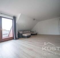 KÜSTER IMMOBILIEN präsentiert: Gepflegte Dachgeschosswohnung in Stadthagen