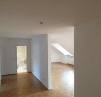 Helle und großzügige 4-Zimmer-Wohnung mit Parkett in Gelsenkirchen Bulmke