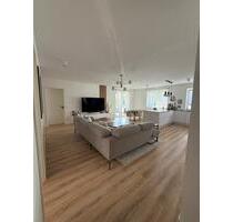 Moderne 5 -12Zimmer Wohnung mit Sonnenbalkon in Jockgrim