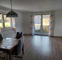 Mietwohnung mitten im Grünen - 795,00 EUR Kaltmiete, ca.  128,00 m² in Neuendettelsau (PLZ: 91564)