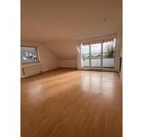 Helle 2-Raum-Wohnung mit Balkon in ruhiger Lage von Leißling - Weißenfels