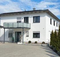 Neuwertige 4 Zimmer Wohnung 97 m2 mit Balkon in Parkstetten!