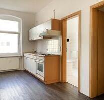 Geschickt geschnitten und mit bester Anbindung. 2-Raum-Wohnung unweit vom Bahnhof - Halle (Saale) Büschdorf