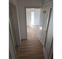Helle 3-Zimmer-Wohnung mit Balkon, Stellplatz und Duschbad - Frankenthal (Pfalz)