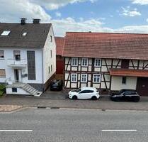 Haus mit Nebengebäuden - 400.000,00 EUR Kaufpreis, in Ronshausen (PLZ: 36217)